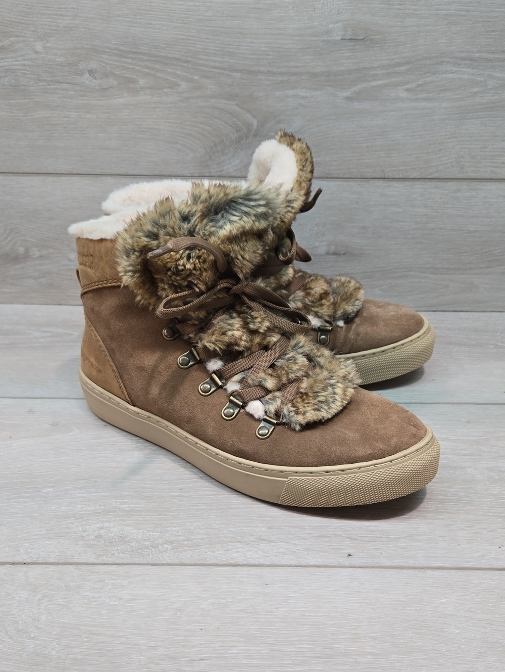 Cougar Women's Daniel  Faux-Fur Lined Waterproof Suede High-Top Sneakers Shoes 9